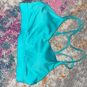 Old Navy Strappy Sports Bra - new without tags , Size L - has padding and cups